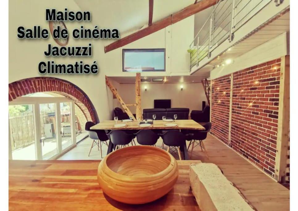 Maison De Village, Jacuzzi, Salle Cinema Valencin エクステリア 写真